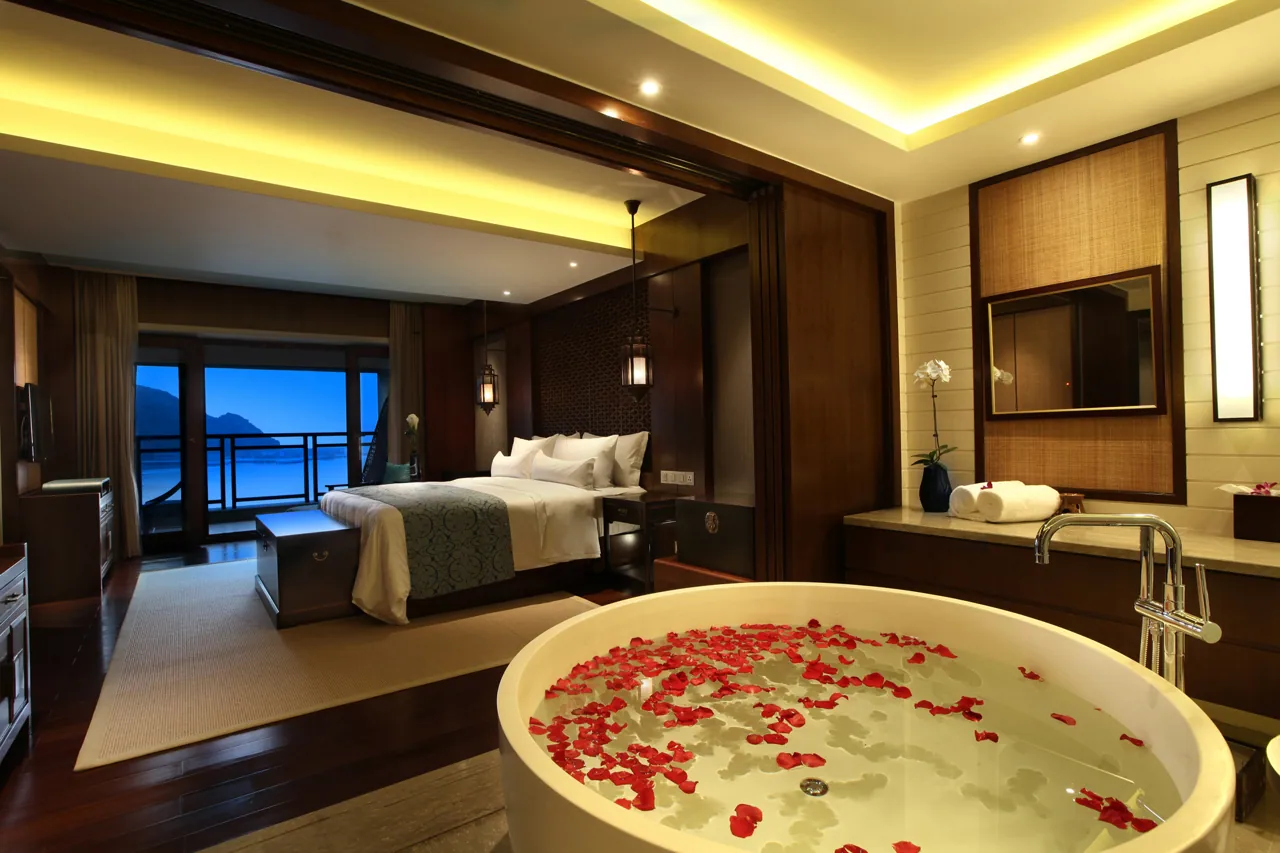 Sanya Luhuitou Resort (бывш. Anantara Sanya Resort & Spa) · 1