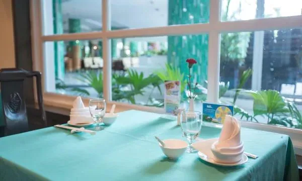 Sanya Taiyang Sunshine Resort Dadonghai · 5