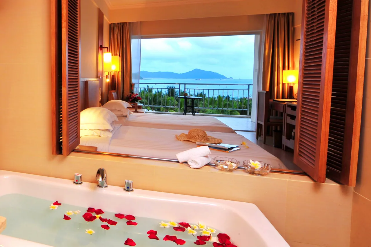 Sanya Lijing Harbor Hotel · 1
