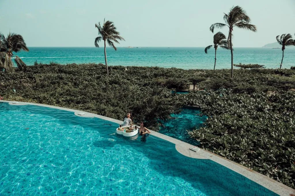 Horizon Sanya Yalong Bay Resort & Spa · 5