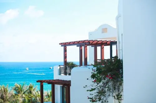 Aegean Suites Sanya Yalong Bay Resort · 7