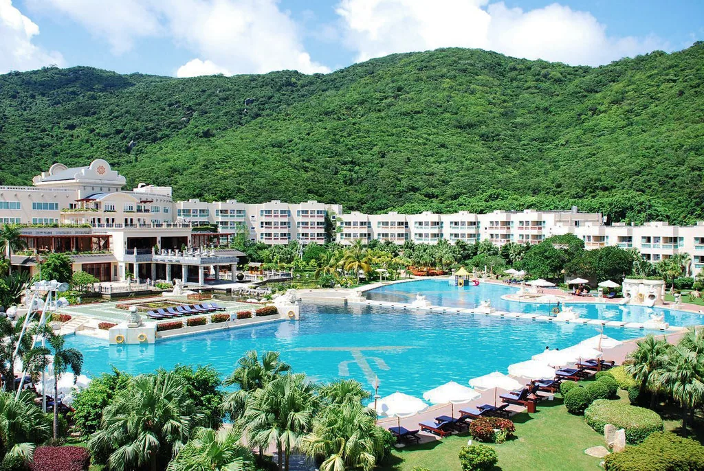 Cactus Resort Sanya by Gloria · 2