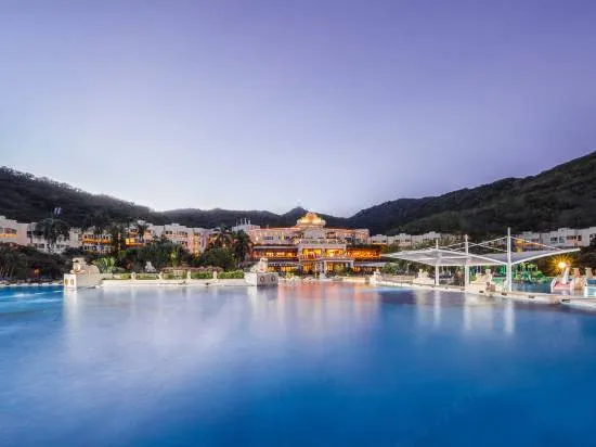 Cactus Resort Sanya by Gloria · 5