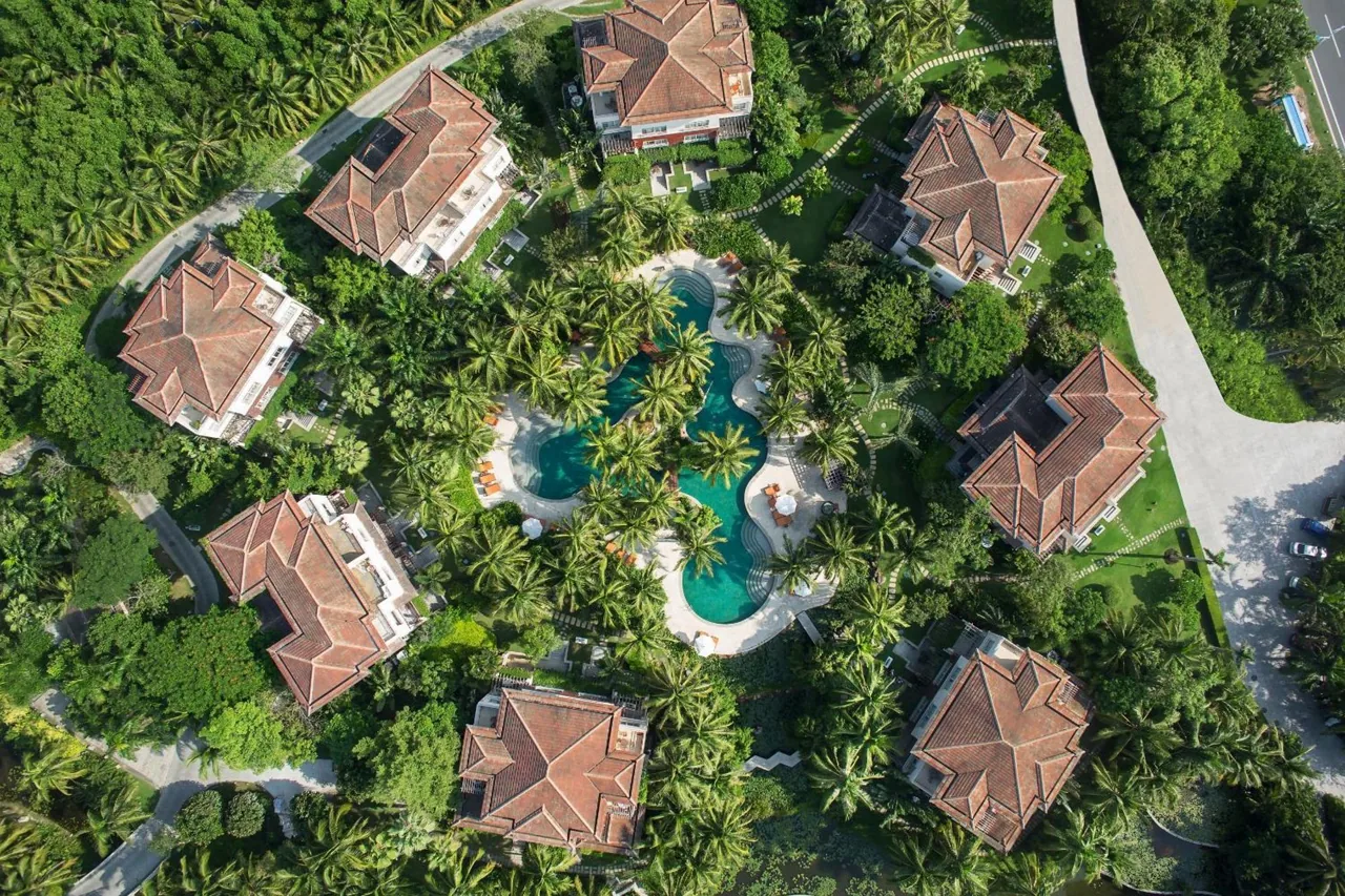 Grand Mercure Sanya Yalong Bay · 1