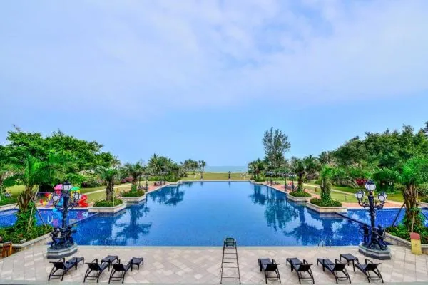 Days Hotel & Suites Wenchang Nanguo · 6